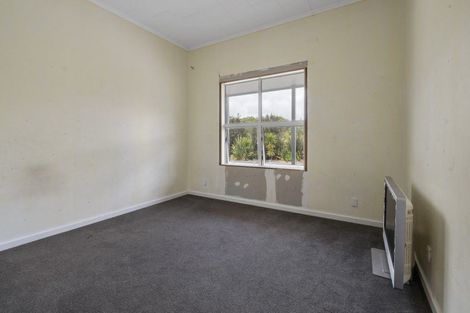 Photo of property in 24 Clive Street, Halcombe, Feilding, 4779