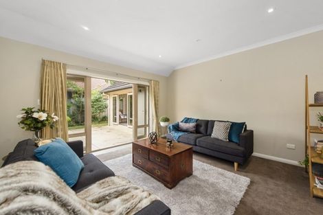 Photo of property in 2 Oldfield Court, Huntington, Hamilton, 3210