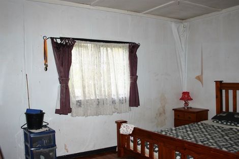 Photo of property in 205 Waimumu Road, Massey, Auckland, 0614