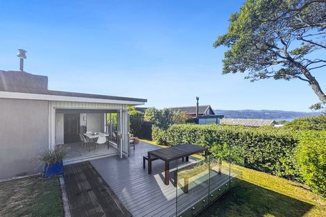 Photo of property in 273 Dowse Drive, Maungaraki, Lower Hutt, 5010