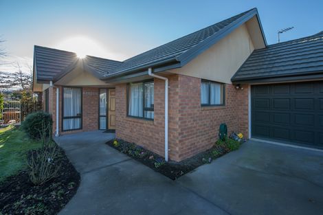 Photo of property in 4 Chesterfield Mews, Russley, Christchurch, 8042