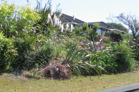 Photo of property in 1a Barker Rise, Northcross, Auckland, 0632