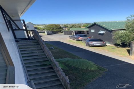 Photo of property in 18 Loughanure Place, Massey, Auckland, 0614