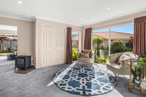 Photo of property in 18 Gilligan Close, College Estate, Whanganui, 4500