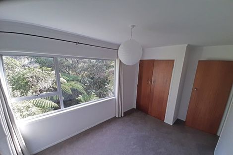 Photo of property in 37 West Lynn Road, Titirangi, Auckland, 0604