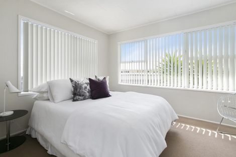 Photo of property in 17 Lindis Place, Mangere Bridge, Auckland, 2022