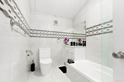 Photo of property in 22 Clover Drive, Henderson, Auckland, 0610