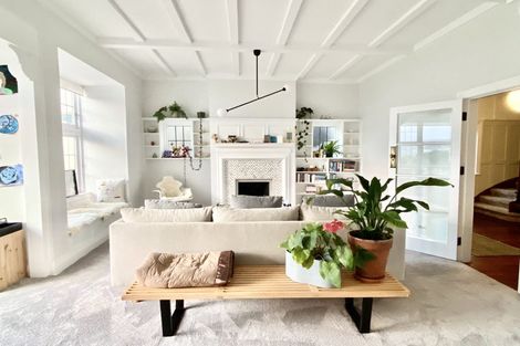 Photo of property in 46a The Crescent, Roseneath, Wellington, 6011