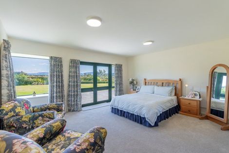 Photo of property in 132 Round Hill Road, Loburn, 7472