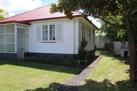 Photo of property in 3 Allardice Street, Dannevirke, 4930