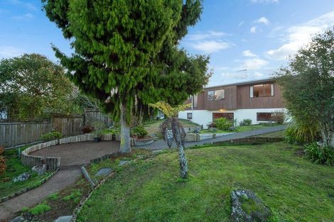 Photo of property in 16 Spencer Road, Pinehill, Auckland, 0632