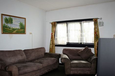 Photo of property in 205 Waimumu Road, Massey, Auckland, 0614