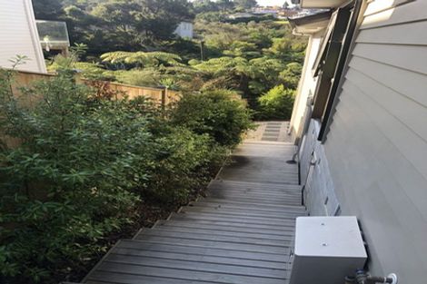 Photo of property in 20 Para Close, Fairview Heights, Auckland, 0632