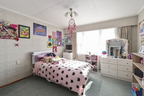 Photo of property in 5 Harlech Street, Levin, 5510