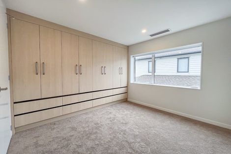 Photo of property in 33 Riroriro Road, Hobsonville, Auckland, 0616