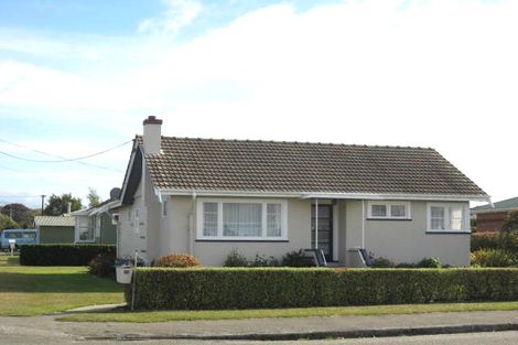Photo of property in 22 Studholme Street, Waimate, 7924