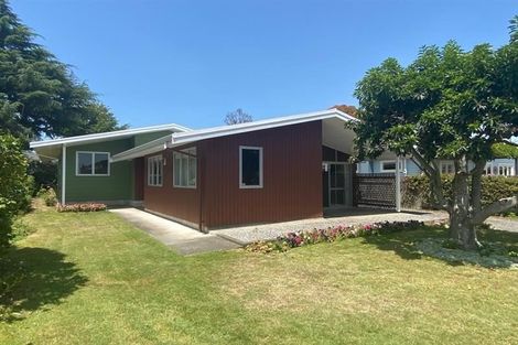 Photo of property in 79 Te Mata Road, Havelock North, 4130
