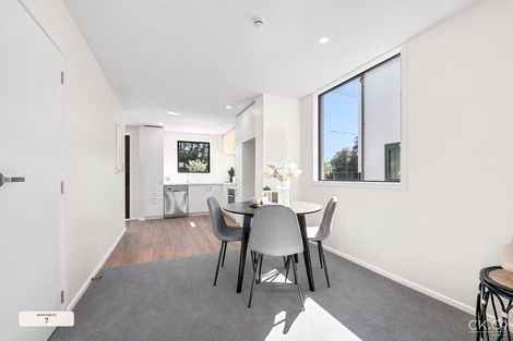 Photo of property in 130 Cambridge Terrace, Fairfield, Lower Hutt, 5011