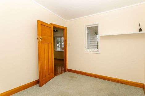 Photo of property in 9 Edward Street, Dannevirke, 4930