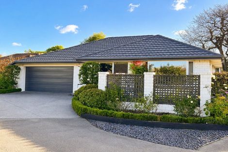 Photo of property in 2/7 Kelson Lane, Ilam, Christchurch, 8041
