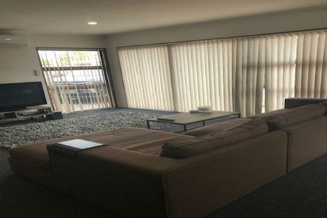 Photo of property in 2/131 Union Road, Howick, Auckland, 2014