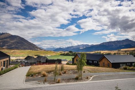 Photo of property in 19 Falconer Rise, Jacks Point, Queenstown, 9371