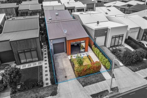 Photo of property in 6 Gallantry Crescent, Papakura, 2110