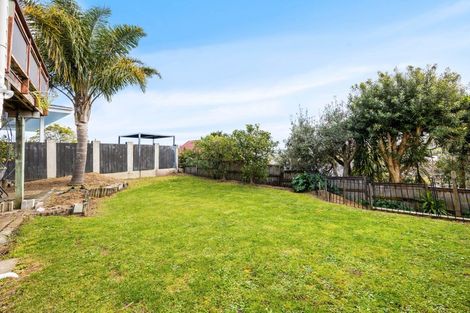 Photo of property in 18 Majesty Place, Half Moon Bay, Auckland, 2012