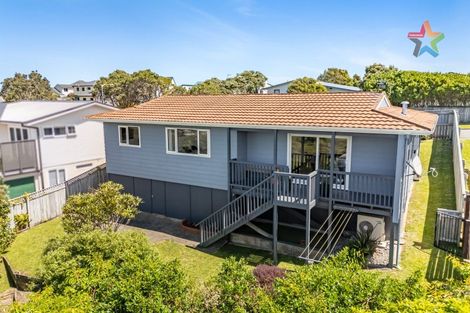 Photo of property in 67 Cypress Drive, Maungaraki, Lower Hutt, 5010