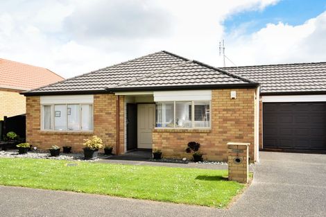 Photo of property in 8 Drummond Drive, Ranui, Auckland, 0612