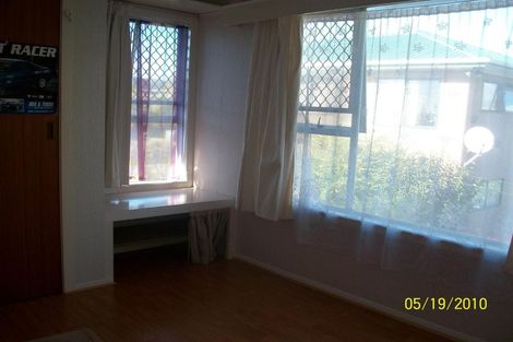 Photo of property in 32 Vera Road, Te Atatu South, Auckland, 0610