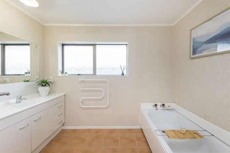 Photo of property in 80 John F Kennedy Drive, Milson, Palmerston North, 4414