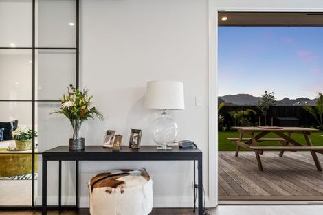 Photo of property in 32 Sandpiper Avenue, Point Wells, 0986