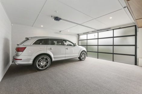 Photo of property in 14c Alfred Street, Northcote Point, Auckland, 0627