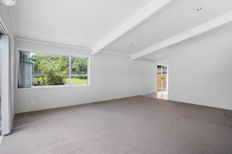 Photo of property in 58 Cascades Road, Pakuranga Heights, Auckland, 2010