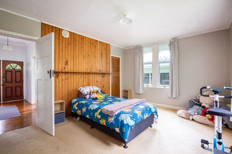 Photo of property in 6 Calvert Road, Moturoa, New Plymouth, 4310