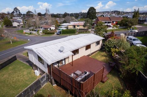 Photo of property in 5 Elizabeth Drive, West Harbour, Auckland, 0618