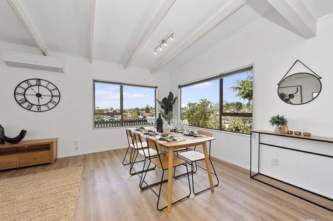 Photo of property in 16 Hatea Place, Dinsdale, Hamilton, 3204