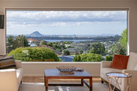 Photo of property in 98 Waikite Road, Welcome Bay, Tauranga, 3175