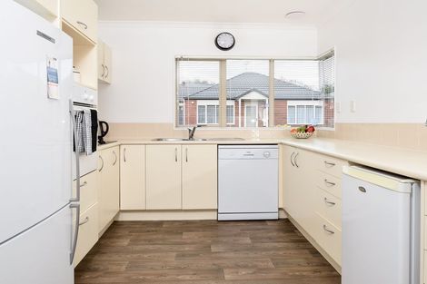 Photo of property in 8 Drummond Drive, Ranui, Auckland, 0612