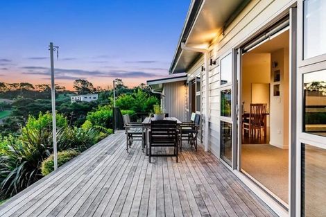 Photo of property in 27 Matheson Road, Red Beach, 0932