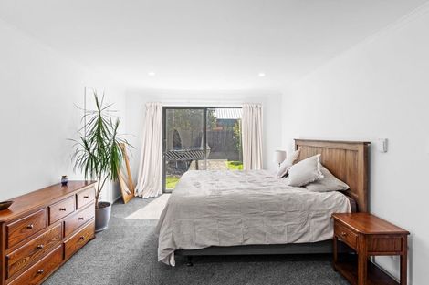 Photo of property in 50 Apsley Drive, Avonhead, Christchurch, 8042