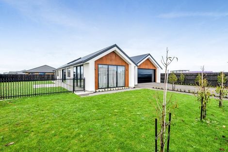 Photo of property in 74 Turuturu Road, Hawera, 4674