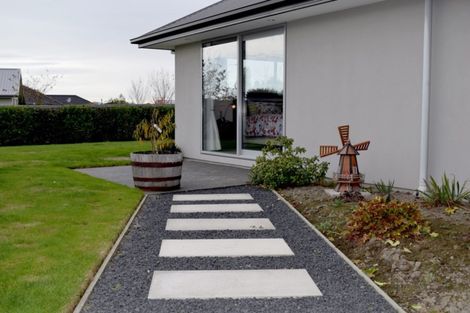 Photo of property in 6 Jacqueline Drive, West Melton, 7618