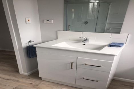 Photo of property in 17a Heather Grove, Fairfield, Lower Hutt, 5011