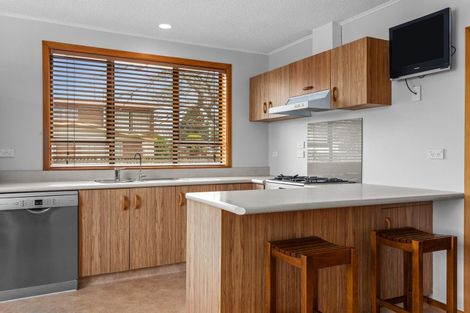 Photo of property in 65 College Road, Edgecumbe, 3120