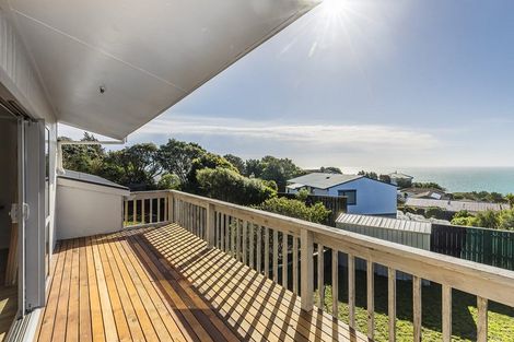 Photo of property in 128 Pikarere Street, Titahi Bay, Porirua, 5022