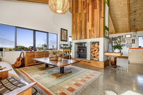 Photo of property in 24b Bethells Road, Waitakere, Auckland, 0816