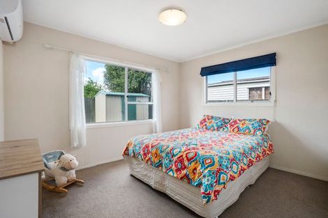 Photo of property in 7 Glengowan Place, Conifer Grove, Takanini, 2112