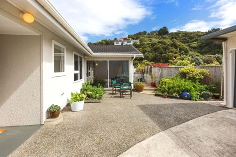 Photo of property in 7 Oak Avenue, Paremata, Porirua, 5024